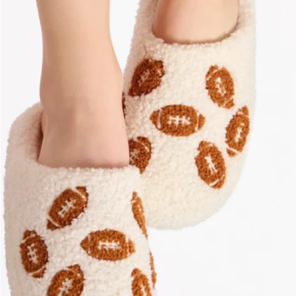 Shiraleah Cream and Brown Kids One Piece Slippers